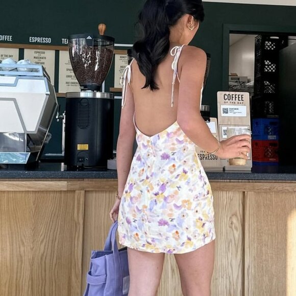 Vici Floral Halter Mini Dress size small - Picture 2 of 6